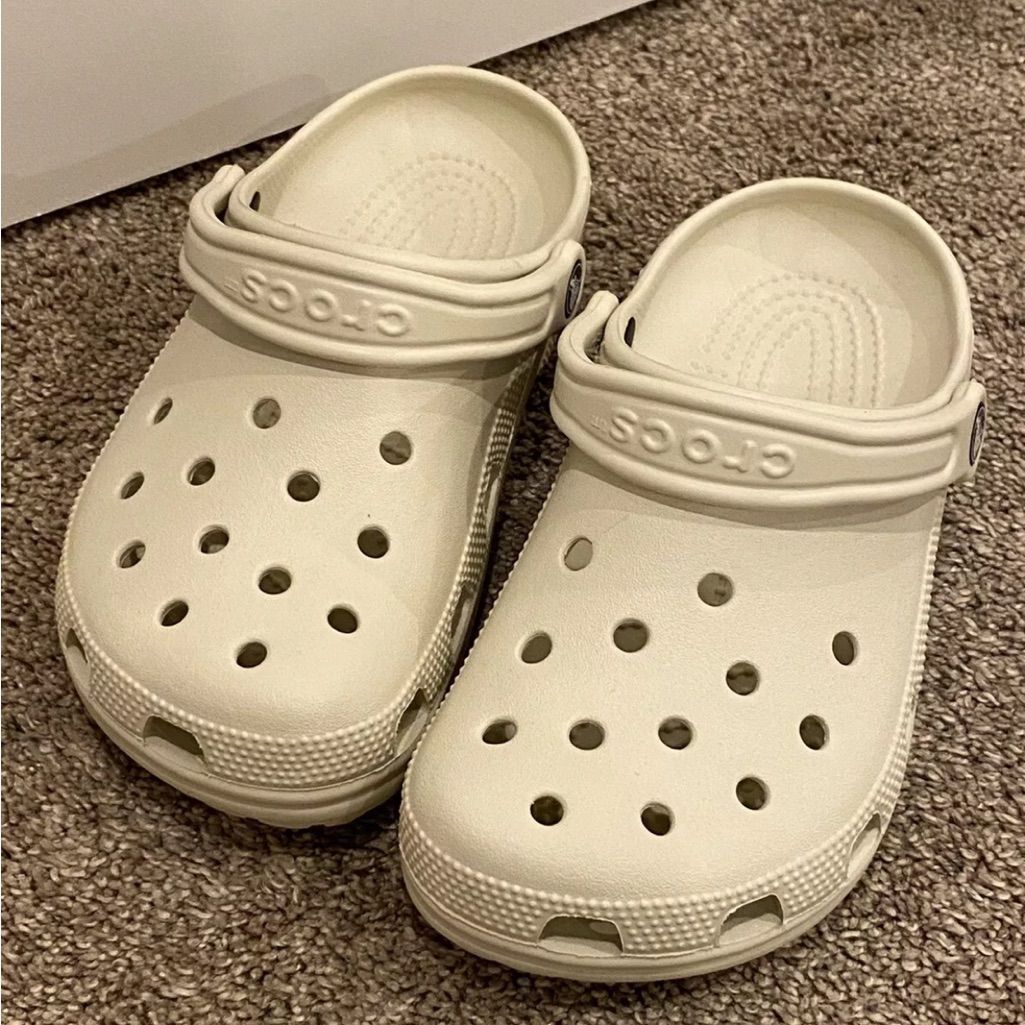 Crocs beige
